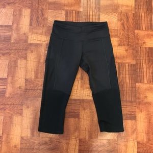 LULULEMON Running Crop Size 2